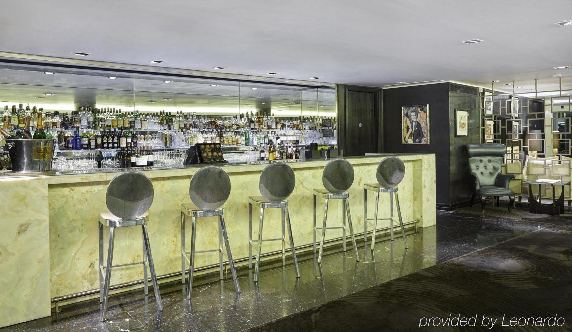 Hotel Crowne Plaza London Battersea Esterno foto
